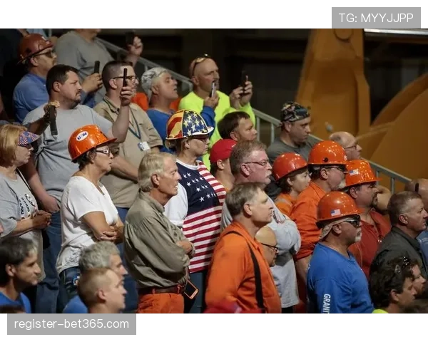 維納爾杜姆,全能中場的,卓越技術解,万博manbetx体育平台,万博体育官网,万博体育app下载,ManBetX,SPORTS