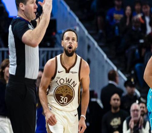 莫兰特半场,进攻哑火,投未中仅靠,万博manbetx体育平台,万博体育官网,万博体育app下载,ManBetX,SPORTS