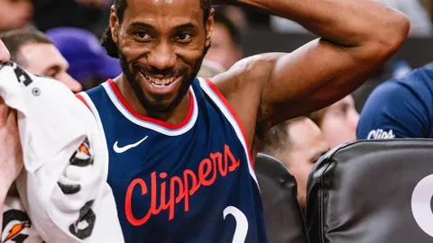 西班牙国王杯：巴塞罗那与皇家马德里决战决赛